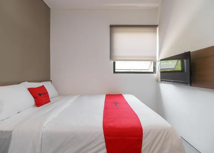 RedDoorz Syariah near Rumah Sakit Medika Dramaga Bogor